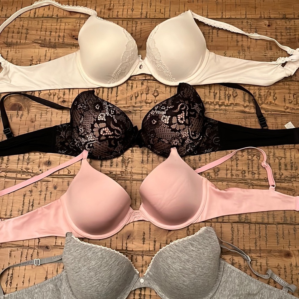 Lot of bras size 36B